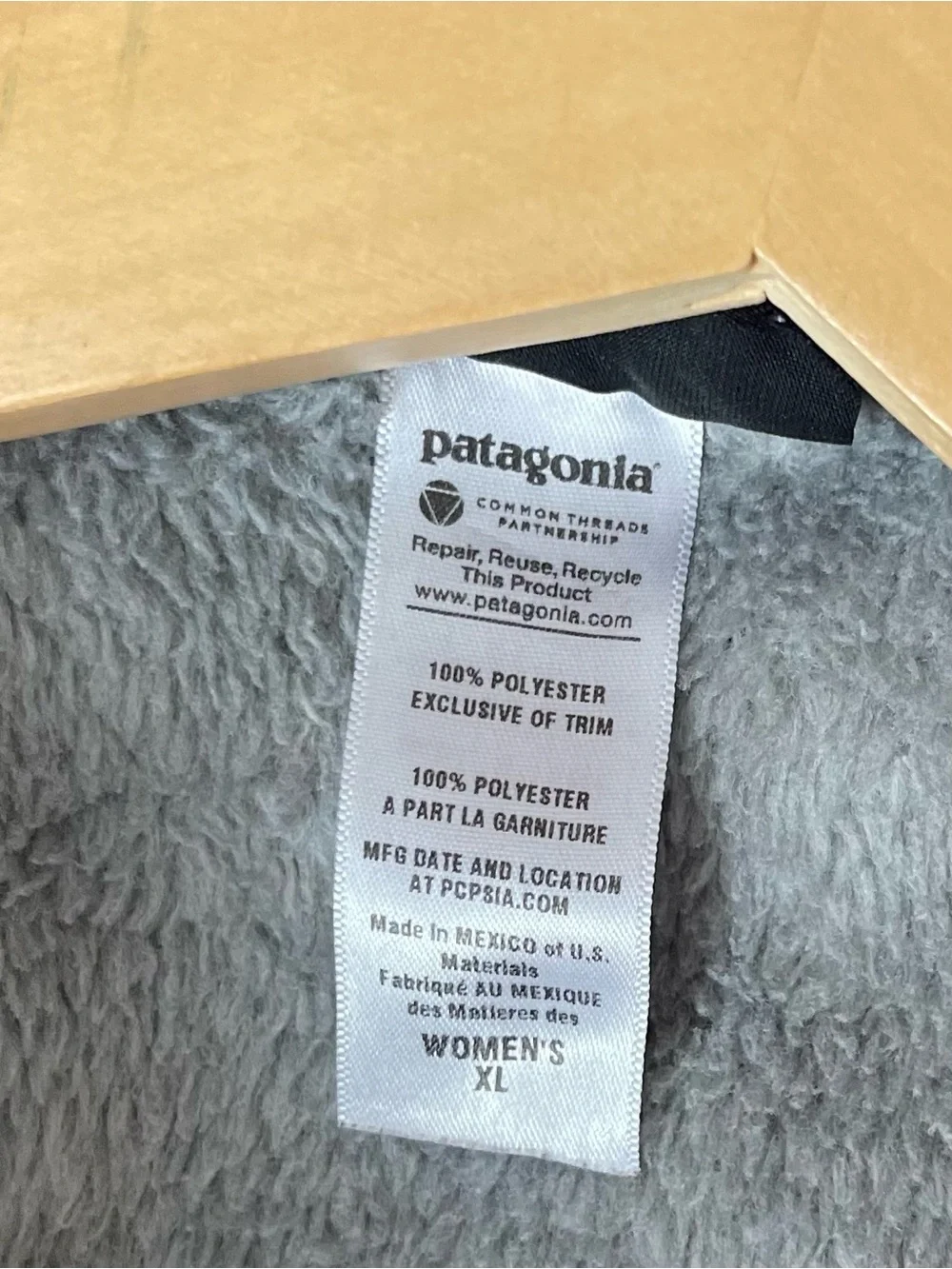 Patagonia Women's Re-Tool Snap-T Fleece Pullover Grey / Purple XL